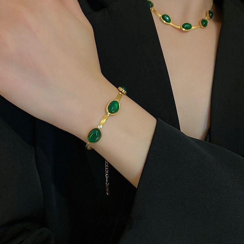 Oval Green Crystal Pendant Necklace Set With BraceletGHNJBNKJHNSDKFJFGHHHHHG